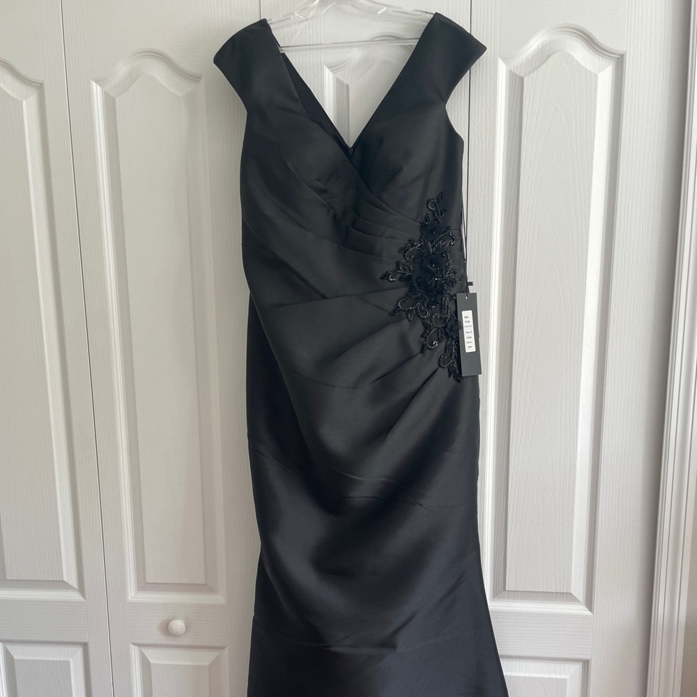 New with tags Madeline Gardner New York full length gown
